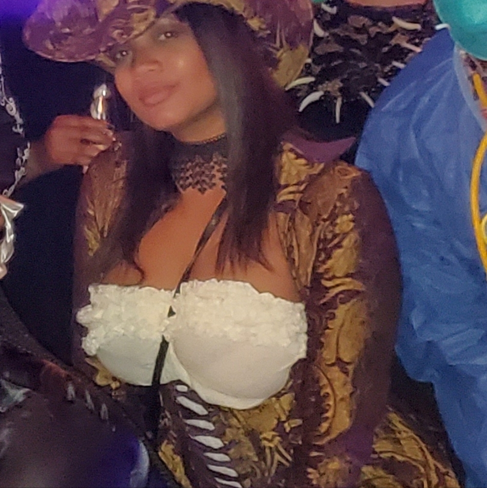 Roma 3 Piece Pirate Halloween Costume for Women - Picture 2 of 16